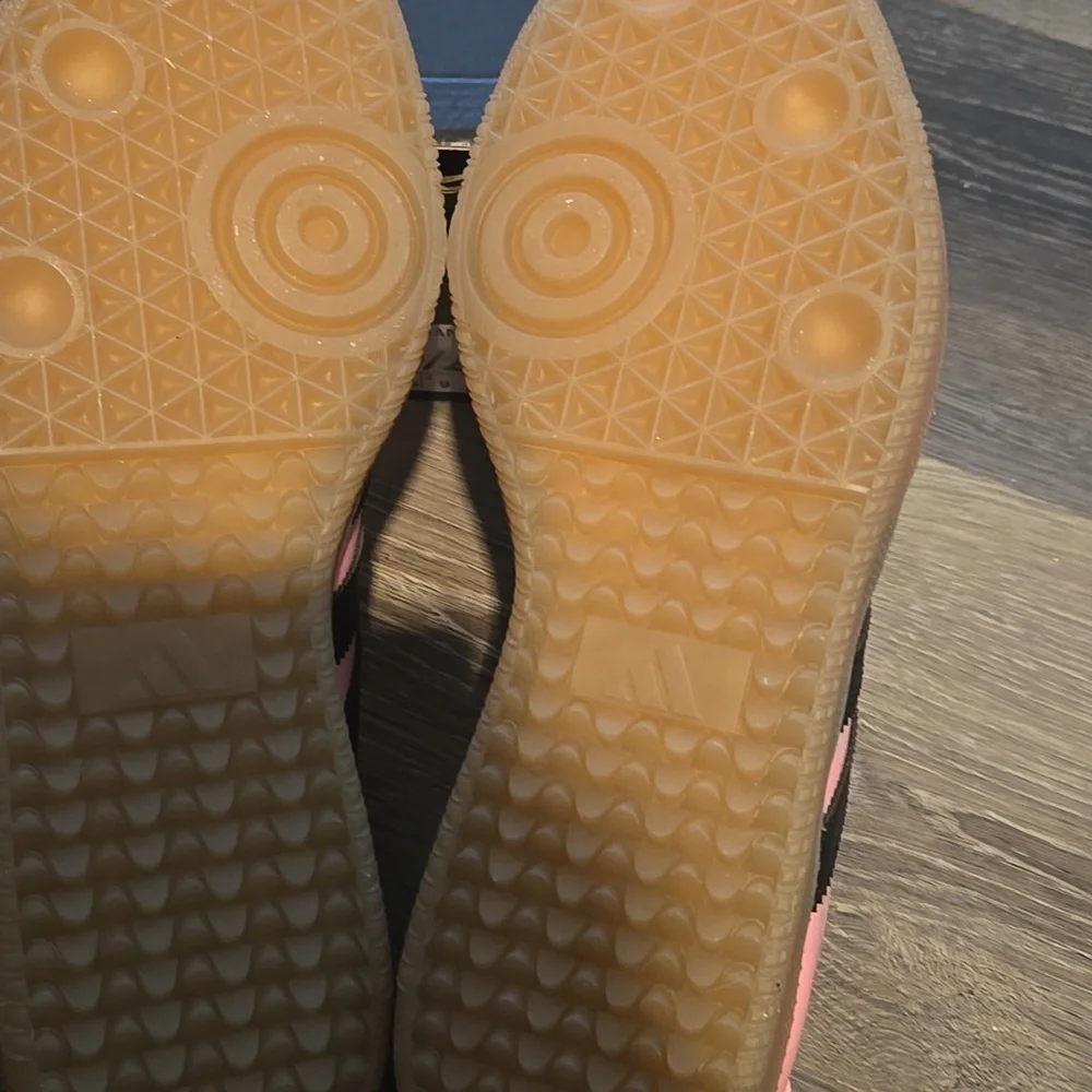 Adidas Messi Samba Pink and Navy Sneakers Size 9.5 JP7844 Brand New - Picture 6 of 6